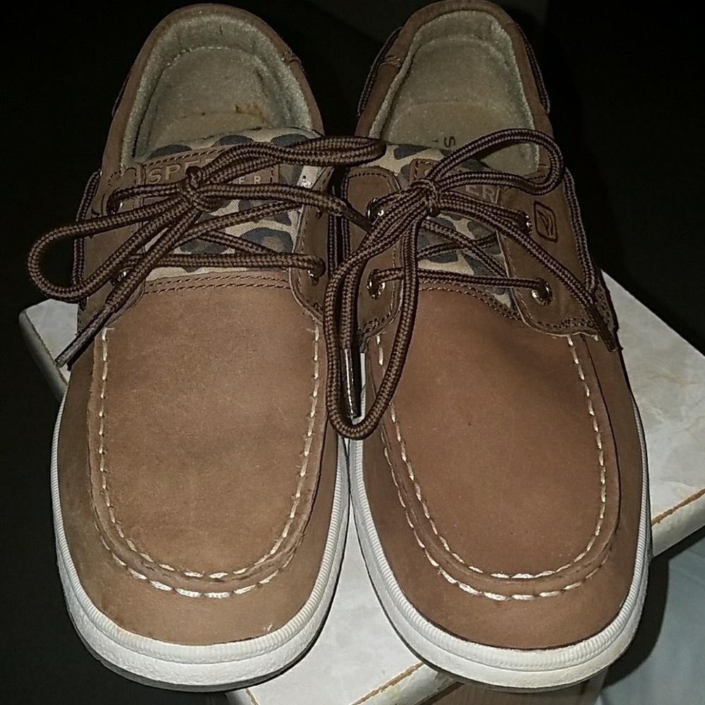*TODAY ONLY SALES*Sperry Top shoe w/tiger print - Picture 1 of 6